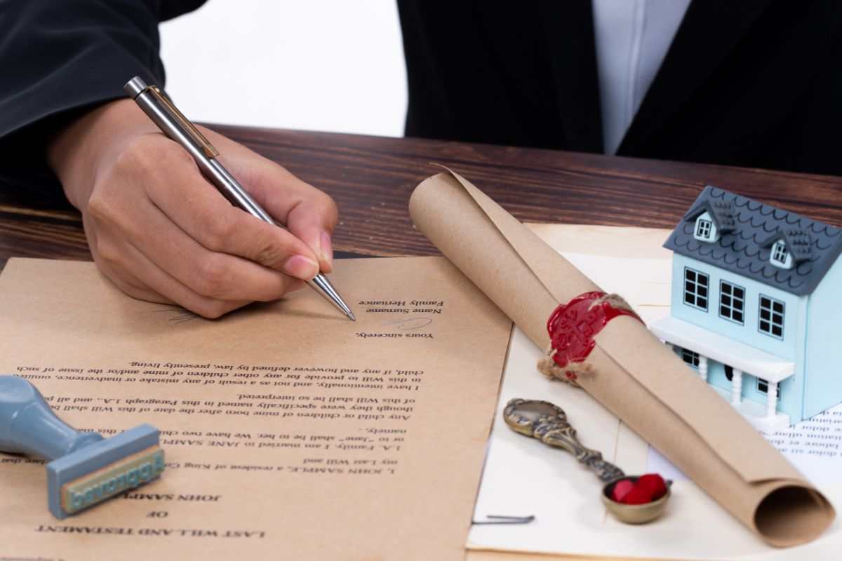 scrivere testamento