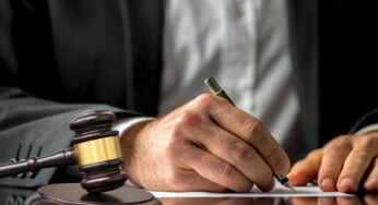 Eredità, cosa accade in caso di seconde nozze: a chi vanno soldi e beni