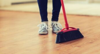 Una svolta impensabile! Ecco perché adesso metto sempre un sacchetto di plastica sulla scopa